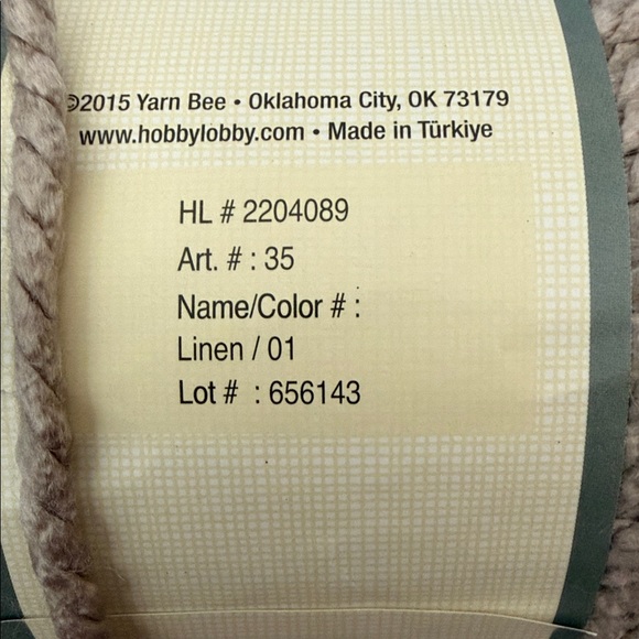 Yarn Bee Dream Supreme in Color Linen,10% Premium Micro Acrylic - Picture 4 of 7